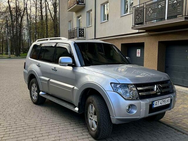 Сірий Міцубісі Паджеро, об'ємом двигуна 3 л та пробігом 211 тис. км за 10700 $, фото 8 на Automoto.ua