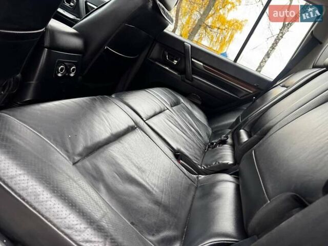 Серый Мицубиси Паджеро, объемом двигателя 2.97 л и пробегом 198 тыс. км за 10000 $, фото 26 на Automoto.ua