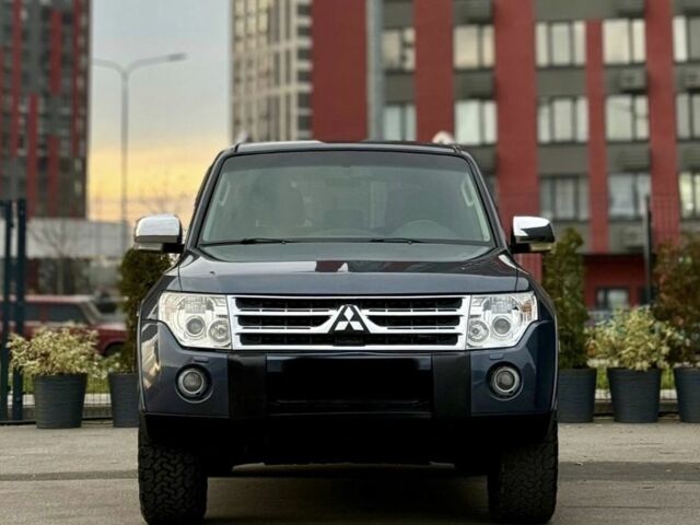 Сірий Міцубісі Паджеро, об'ємом двигуна 3 л та пробігом 245 тис. км за 9950 $, фото 1 на Automoto.ua