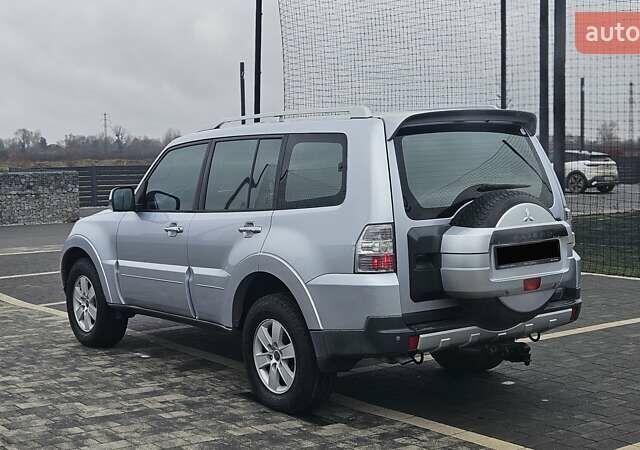 Серый Мицубиси Паджеро, объемом двигателя 3 л и пробегом 259 тыс. км за 9700 $, фото 9 на Automoto.ua