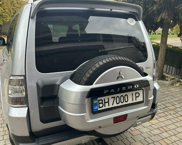 Серый Мицубиси Паджеро, объемом двигателя 3 л и пробегом 141 тыс. км за 12000 $, фото 3 на Automoto.ua