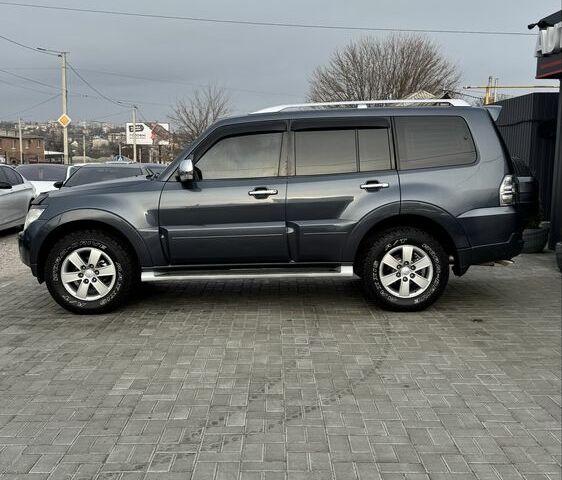 Сірий Міцубісі Паджеро, об'ємом двигуна 3 л та пробігом 191 тис. км за 9999 $, фото 7 на Automoto.ua