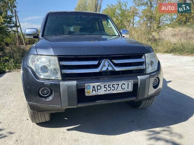 Сірий Міцубісі Паджеро, об'ємом двигуна 3 л та пробігом 223 тис. км за 10800 $, фото 6 на Automoto.ua