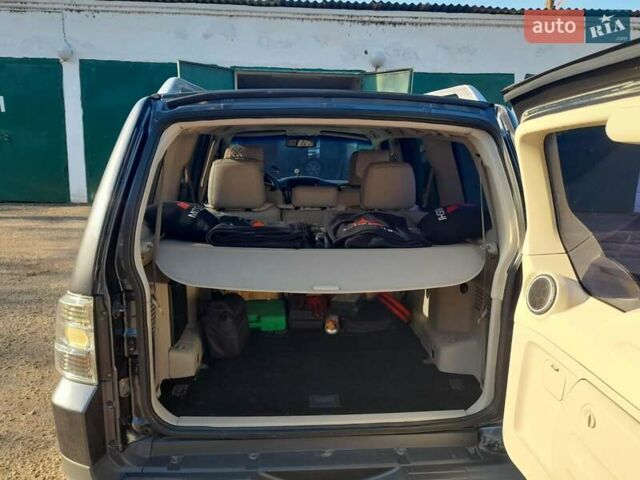 Серый Мицубиси Паджеро, объемом двигателя 2.97 л и пробегом 168 тыс. км за 12500 $, фото 13 на Automoto.ua