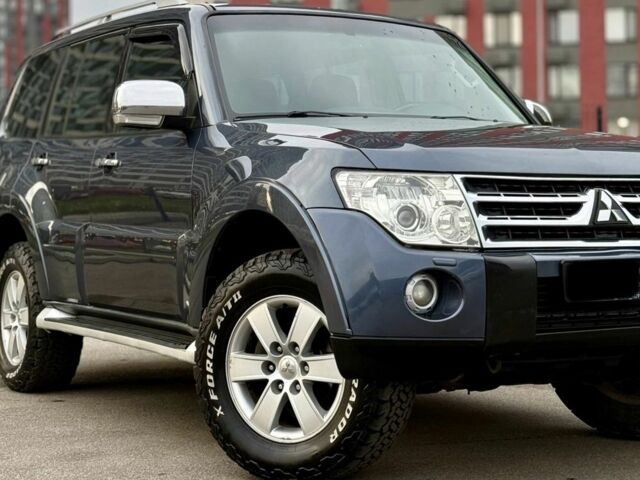 Сірий Міцубісі Паджеро, об'ємом двигуна 3 л та пробігом 245 тис. км за 9950 $, фото 5 на Automoto.ua