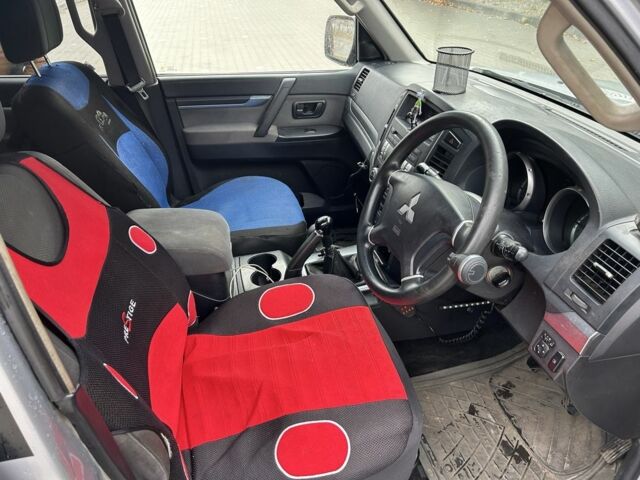 Сірий Міцубісі Паджеро, об'ємом двигуна 3.2 л та пробігом 170 тис. км за 4850 $, фото 8 на Automoto.ua