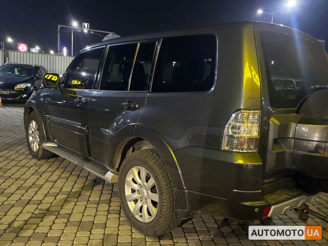 Мицубиси Паджеро 2010 в Мукачеве на Automoto.ua Серый Мицубиси Паджеро, объемом двигателя 3.2 л и пробегом 290 тыс. км за 15990 $, фото 3 на Automoto.ua
