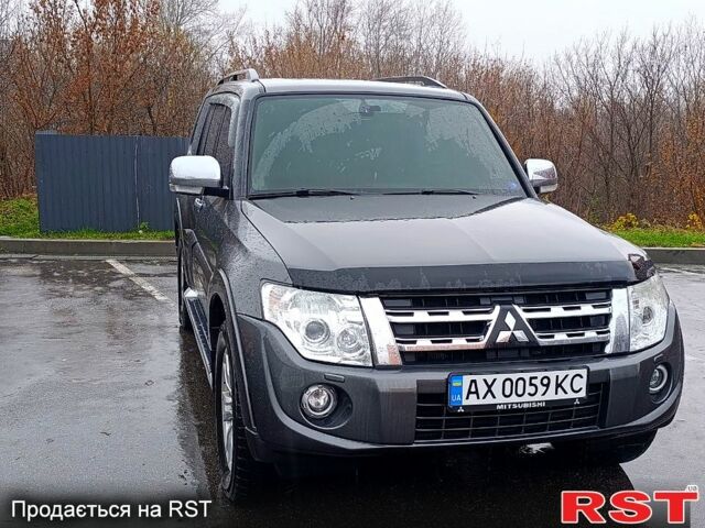 Серый Мицубиси Паджеро, объемом двигателя 3.2 л и пробегом 183 тыс. км за 18500 $, фото 1 на Automoto.ua