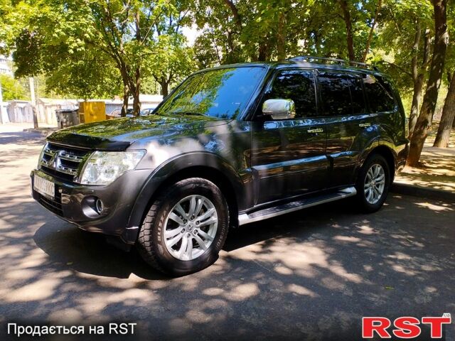 Сірий Міцубісі Паджеро, об'ємом двигуна 3.2 л та пробігом 179 тис. км за 17000 $, фото 7 на Automoto.ua