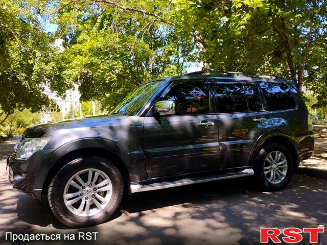 Сірий Міцубісі Паджеро, об'ємом двигуна 3.2 л та пробігом 179 тис. км за 17000 $, фото 4 на Automoto.ua