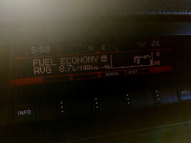 Сірий Міцубісі Паджеро, об'ємом двигуна 3.2 л та пробігом 179 тис. км за 17000 $, фото 13 на Automoto.ua