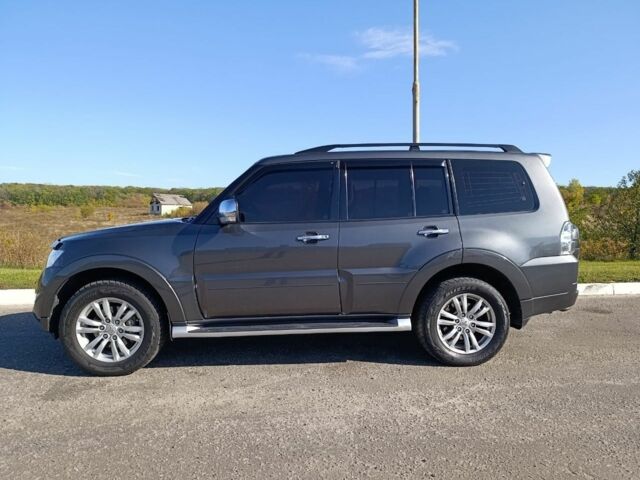 Сірий Міцубісі Паджеро, об'ємом двигуна 3.2 л та пробігом 183 тис. км за 19999 $, фото 6 на Automoto.ua