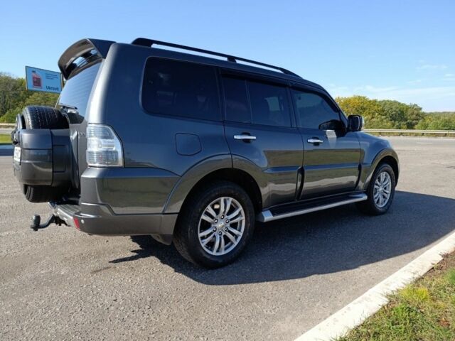 Сірий Міцубісі Паджеро, об'ємом двигуна 3.2 л та пробігом 183 тис. км за 19999 $, фото 4 на Automoto.ua