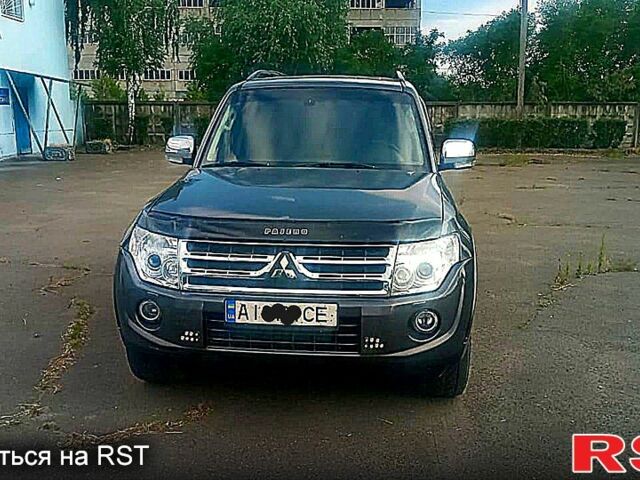 Серый Мицубиси Паджеро, объемом двигателя 3.2 л и пробегом 199 тыс. км за 19000 $, фото 2 на Automoto.ua