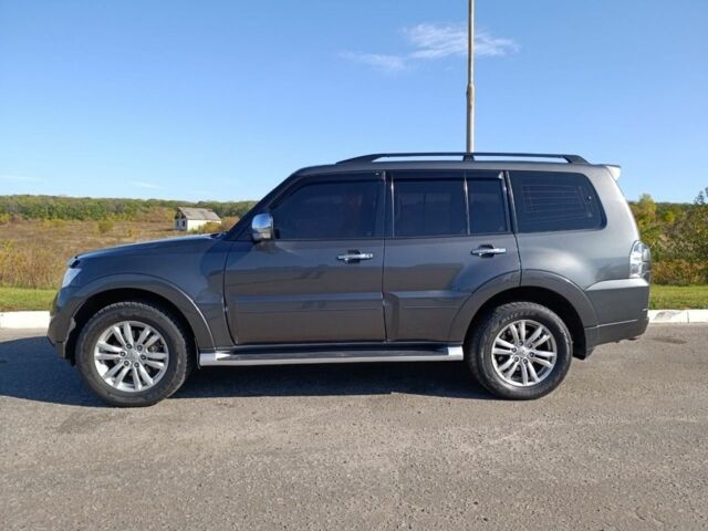 Сірий Міцубісі Паджеро, об'ємом двигуна 3.2 л та пробігом 183 тис. км за 19999 $, фото 2 на Automoto.ua