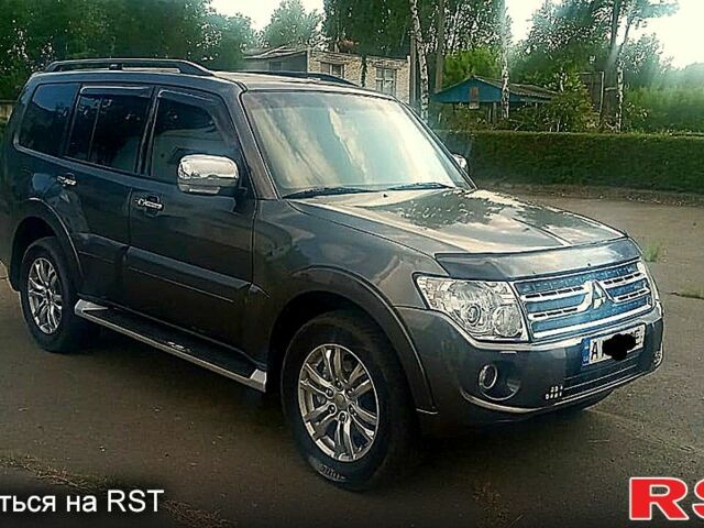 Серый Мицубиси Паджеро, объемом двигателя 3.2 л и пробегом 199 тыс. км за 19000 $, фото 1 на Automoto.ua