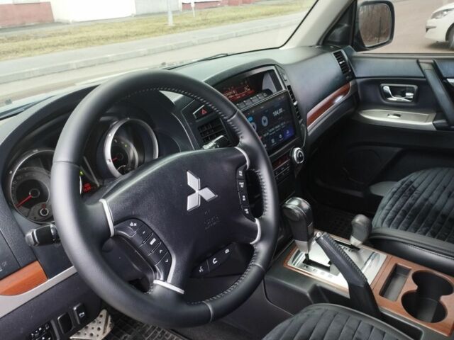 Серый Мицубиси Паджеро, объемом двигателя 3.2 л и пробегом 184 тыс. км за 17900 $, фото 8 на Automoto.ua