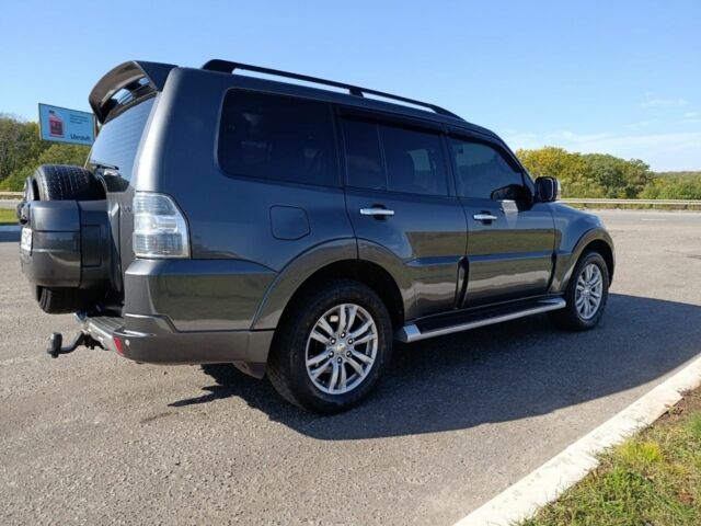 Сірий Міцубісі Паджеро, об'ємом двигуна 3.2 л та пробігом 183 тис. км за 19999 $, фото 3 на Automoto.ua