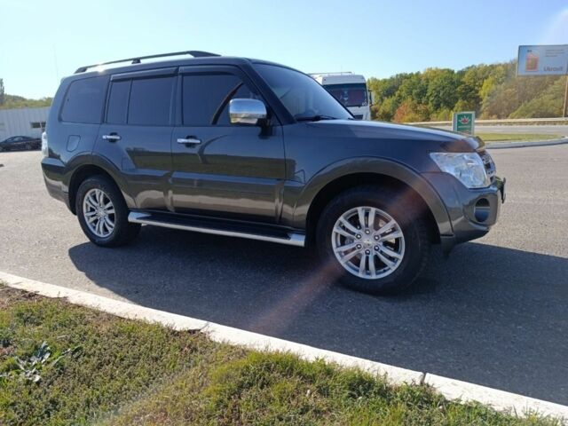 Сірий Міцубісі Паджеро, об'ємом двигуна 3.2 л та пробігом 183 тис. км за 19999 $, фото 10 на Automoto.ua