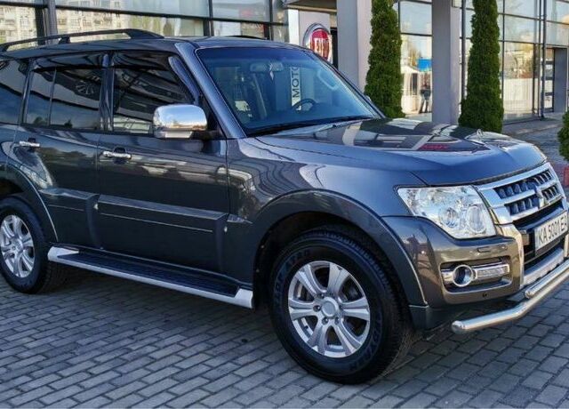 Серый Мицубиси Паджеро, объемом двигателя 3.5 л и пробегом 149 тыс. км за 23500 $, фото 11 на Automoto.ua