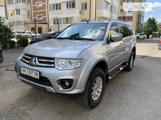 Серый Мицубиси Паджеро, объемом двигателя 2.48 л и пробегом 182 тыс. км за 15200 $, фото 9 на Automoto.ua