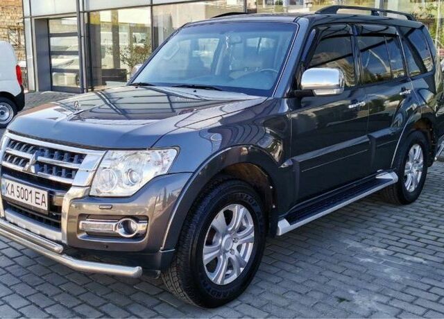 Серый Мицубиси Паджеро, объемом двигателя 3.5 л и пробегом 149 тыс. км за 23500 $, фото 1 на Automoto.ua