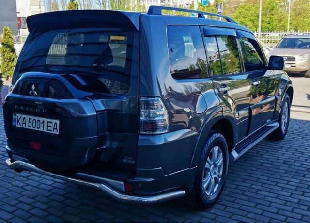 Серый Мицубиси Паджеро, объемом двигателя 3.5 л и пробегом 149 тыс. км за 23500 $, фото 4 на Automoto.ua