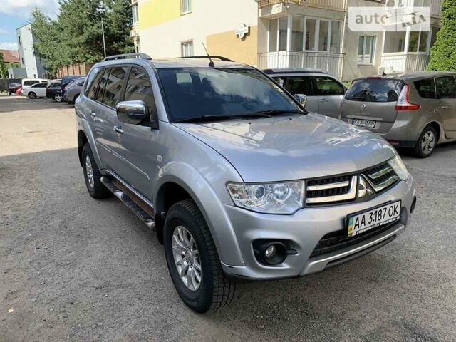 Серый Мицубиси Паджеро, объемом двигателя 2.48 л и пробегом 182 тыс. км за 15200 $, фото 8 на Automoto.ua