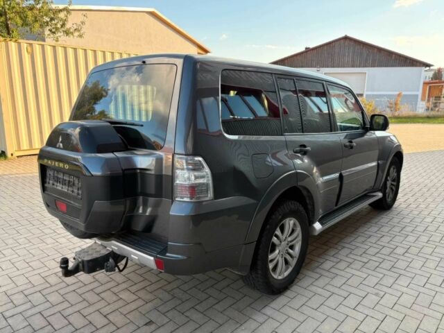 Сірий Міцубісі Паджеро, об'ємом двигуна 3.2 л та пробігом 65 тис. км за 18000 $, фото 5 на Automoto.ua