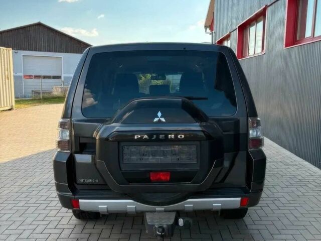 Серый Мицубиси Паджеро, объемом двигателя 3.2 л и пробегом 57 тыс. км за 20000 $, фото 4 на Automoto.ua