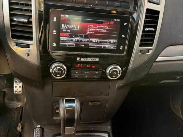 Сірий Міцубісі Паджеро, об'ємом двигуна 3.2 л та пробігом 65 тис. км за 18000 $, фото 8 на Automoto.ua