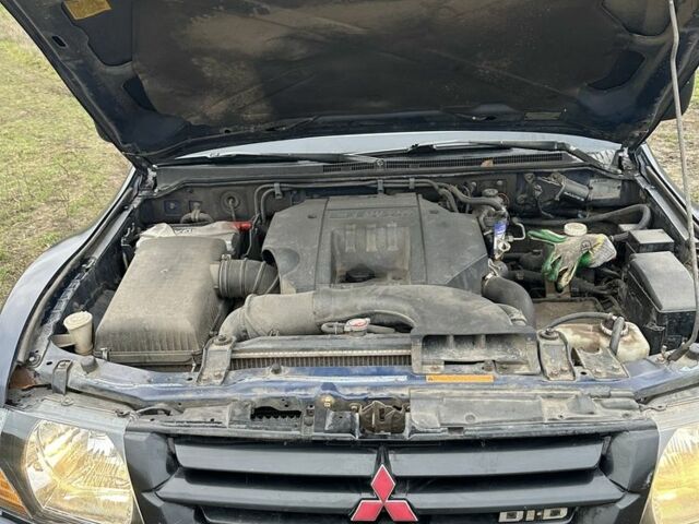 Синий Мицубиси Паджеро, объемом двигателя 3.2 л и пробегом 321 тыс. км за 3300 $, фото 5 на Automoto.ua