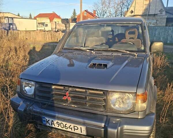 Синій Міцубісі Паджеро, об'ємом двигуна 2.8 л та пробігом 395 тис. км за 5700 $, фото 2 на Automoto.ua