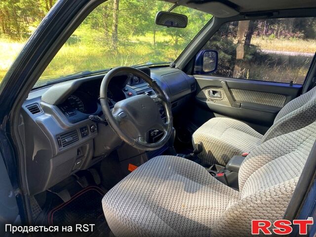 Мицубиси Паджеро 1997 в Ахтырке на Automoto.ua Синий Мицубиси Паджеро, объемом двигателя 3 л и пробегом 275 тыс. км за 4450 $, фото 5 на Automoto.ua