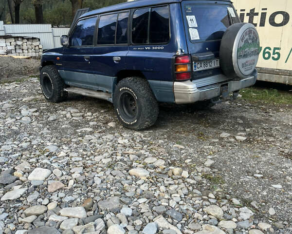 Синий Мицубиси Паджеро, объемом двигателя 2.97 л и пробегом 280 тыс. км за 6500 $, фото 3 на Automoto.ua