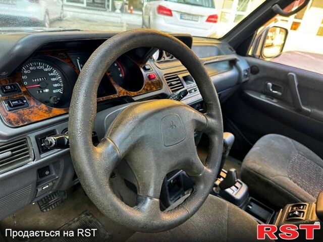 Мицубиси Паджеро 1998 в Одессе на Automoto.ua Синий Мицубиси Паджеро, объемом двигателя 3 л и пробегом 185 тыс. км за 2300 $, фото 5 на Automoto.ua