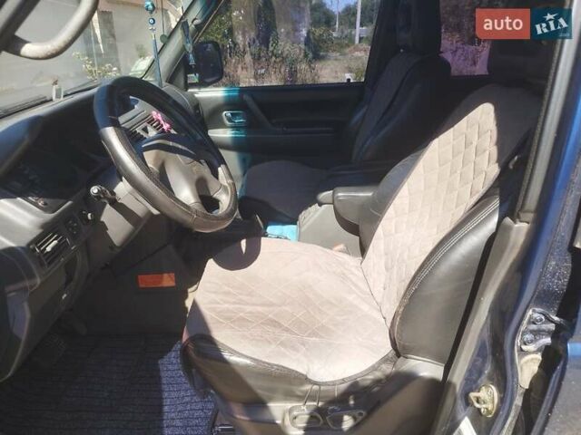 Синій Міцубісі Паджеро, об'ємом двигуна 3.5 л та пробігом 342 тис. км за 7500 $, фото 13 на Automoto.ua