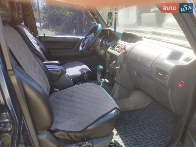 Синій Міцубісі Паджеро, об'ємом двигуна 3.5 л та пробігом 342 тис. км за 7500 $, фото 15 на Automoto.ua