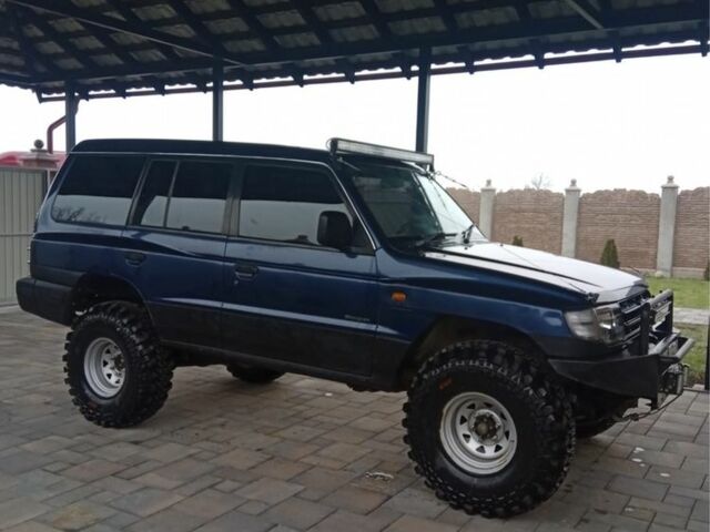 Синій Міцубісі Паджеро, об'ємом двигуна 3.5 л та пробігом 300 тис. км за 12000 $, фото 9 на Automoto.ua