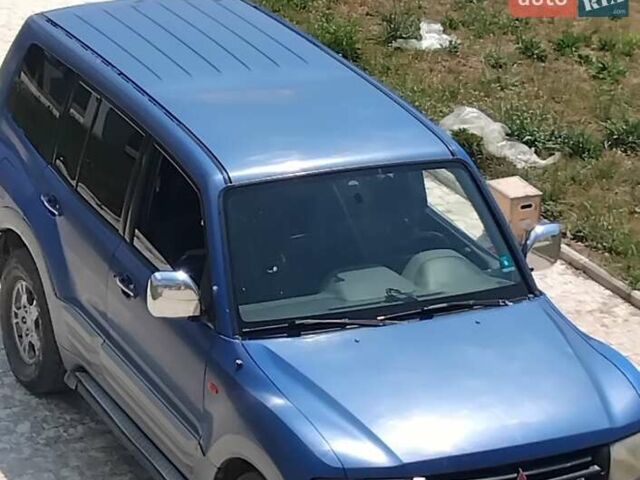Синий Мицубиси Паджеро, объемом двигателя 3.2 л и пробегом 253 тыс. км за 8000 $, фото 1 на Automoto.ua