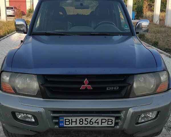 Синий Мицубиси Паджеро, объемом двигателя 3.2 л и пробегом 253 тыс. км за 8000 $, фото 2 на Automoto.ua