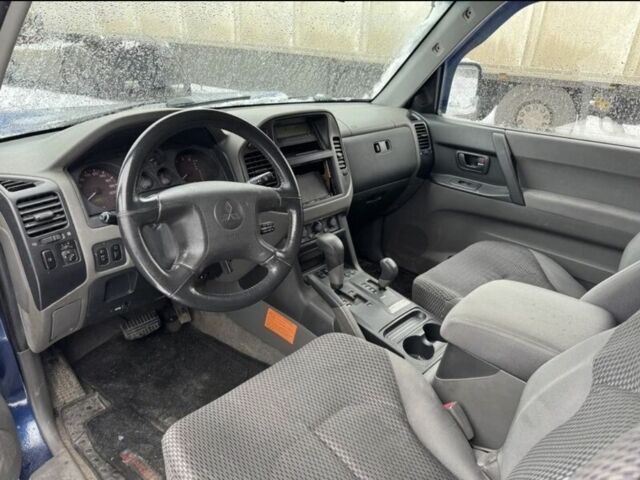 Синий Мицубиси Паджеро, объемом двигателя 3.2 л и пробегом 230 тыс. км за 3400 $, фото 10 на Automoto.ua