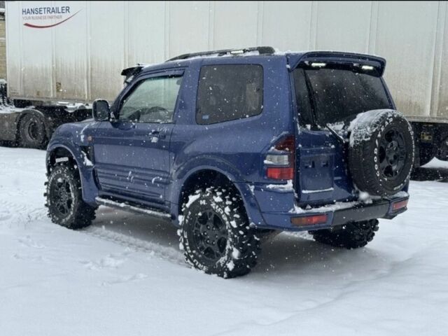 Синий Мицубиси Паджеро, объемом двигателя 3.2 л и пробегом 230 тыс. км за 3400 $, фото 5 на Automoto.ua