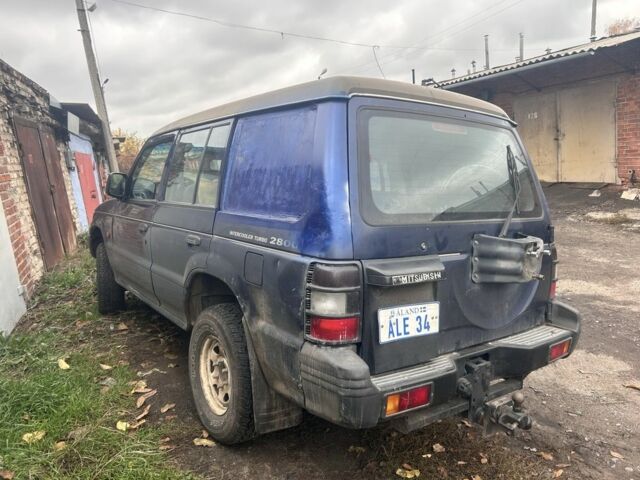 Синий Мицубиси Паджеро, объемом двигателя 0 л и пробегом 100 тыс. км за 1500 $, фото 3 на Automoto.ua