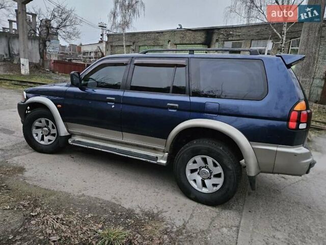 Синий Мицубиси Паджеро, объемом двигателя 2.97 л и пробегом 251 тыс. км за 5200 $, фото 3 на Automoto.ua