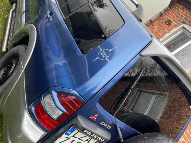 Синий Мицубиси Паджеро, объемом двигателя 3.2 л и пробегом 111 тыс. км за 4706 $, фото 3 на Automoto.ua