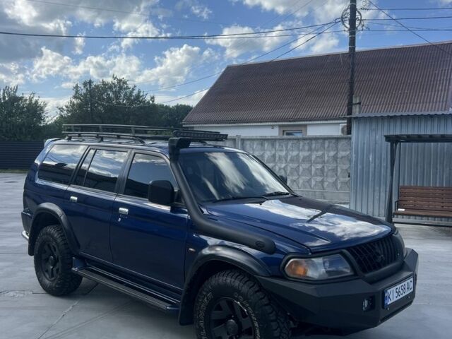Синій Міцубісі Паджеро, об'ємом двигуна 3 л та пробігом 400 тис. км за 6700 $, фото 1 на Automoto.ua