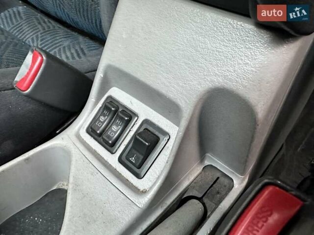 Синий Мицубиси Паджеро, объемом двигателя 3 л и пробегом 332 тыс. км за 6200 $, фото 5 на Automoto.ua