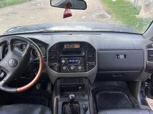 Синий Мицубиси Паджеро, объемом двигателя 0 л и пробегом 300 тыс. км за 6399 $, фото 5 на Automoto.ua