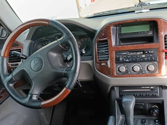 Синий Мицубиси Паджеро, объемом двигателя 3.2 л и пробегом 400 тыс. км за 8499 $, фото 6 на Automoto.ua